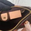 S Designer Mode Frauen Tasche Lady Totes Handtaschen mit Schlüsselschloss Schultergurt Staubbeutel 30 cm