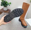 New Motorcycle Knee Knee Boots Round Toe Pumps Saltos para meninas Mulheres Botas de moda de designer de luxo