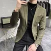 Abiti da uomo primaverilo autunno autunno giacca da uomo mascolino in pelle scamosciata vestito di velluto blazer casual slim 6 colori