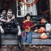 Dekorativa föremål Figurer Halloween Luminous Skull Guitar Decoration Animerade banjo skelett Ornament Scary 230818