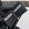 Men Designer Wallet Women Luxury Short Worlets أصلية حامل بطاقة جلدية حقيقية مثلث محفظة ائتمان مع حقيبة غبار مربع