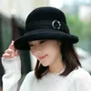 Berets H7704 WOLLEN FEDORAS HAT FEMANNTE WINTER AUTUMN AUTUMN BRITISCHE RETRO FODEIN BAIN CAP Women, die einfache hochwertige elegante Hüte kräuseln