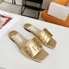 Women's Slipper Slide Fashion Classic Luxury Black Sandals Hot Shoes Thick Sole Gear Sole Beach Light Slippers