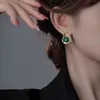 Luyi's nieuwe mode-smaragdgroene oorbellen met geometrische driehoek, onregelmatige persoonlijkheid en geavanceerde Sense-oorbellen