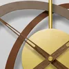벽시계 황금 금속 시계 노란색 세련된 독특한 유럽 조용한 배터리 repilogio 디지털 드 메사 장식 침실