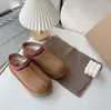 Pantoufles Tasman à la mode pour hommes et femmes Mini bottes de neige Bottes chaudes en peluche en peau de mouton Douces et confortables Pantoufles décontractées Beau cadeau