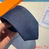 Luxe mannen binden Maillons Entrellac Designer Ties Silk Letter Borduurwerk Hand Roll Bowtie 4 Style Brand Tie Fathers Day Gift255E