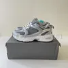 Designer Sneakers 530 Blanc Argent Bleu Marine Femmes Chaussures De Course Hommes M530 Acier Gris Bleu Marine Chaussures De Sport Coach Box