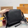 2023-Men Outdoor Messenger-Tasche Unisex Crossbody-Umhängetaschen Echtes Leder Reißverschluss