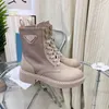 Monolith White Leather Nylon Pouch Pouch Combat Combat Boots Platform أسافين متابعة من الدانتيل جولة إصبع القدم الكعب الكعوب مسطحة مصممة فاخرة مكتنزة للنساء أحذية المصنع 04