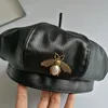 Berets vintage marka marki marki moda czarna skórzana skórzana kapelusz kobiet czapka kobiet kobiet beret beret dziewczęta na wiosnę i jesień 230821