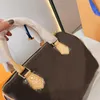 Классический путешественник Speepy Bag 30 см моды Женщины плеча на плечах моно подушки сумочка сумочка кроссба