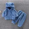 Kläder sätter 2 -stycken Autumn Winter Kids Clothing Girl Boys Outfit Fleece Warm Cute Hooded Tops Pants Baby Luxury Boutique BC080