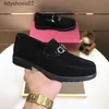 Salvatore Ferragamo Вы Feragamo Ferra Sapatos de couro fosco casual baixo top sapatos de couro de negócios um pé preguiçoso sapatos fivela de assento de cavalo s Lefu sapatos masc