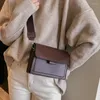 Abendtaschen kleine Tasche für Frauen | Trendy Ins Stil vielseitiger breiter Schultergurt Vintage quadratisch Form Perfect a Mode Look