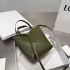 Cowhide Handbag Fold Tote Bag Designer Crossbody Bag Luxury Shoulder Bags Women Crossbody Bag Glitter Rem Bag Nya nya shoppingväskor Lows Loewees