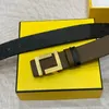 Black Leather Reversible Belt Iconic Stud Buckle Designger Belt gjord av svart läder baksida i tyg guldfinish metalvaror med låda