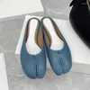 Talltor 2023 Summer Split Toe Baotou Half Tow Women's Leather Flat Bottom Bitage Horseshoe Sandals and Pig Hoof Muller Shoes