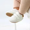 Eerste wandelaars geboren babyschoenen Lederen anti-slip haak en lus bevestigingsmiddelen decoratie lente zomer herfst sneaker unisex zuigelingen