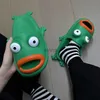 Slippers Women's Slippers Interest Green Frog Slippers Indoor Home Beach Shoes Soft Soled Slippers Non-slip Cute Cartoon Frog Shoes Mules HKD230821