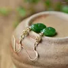 Dingle örhängen grön naturlig jade sten handgjorda snidade cikada örhängen tur för kvinnor tjej presentsmodes smycken