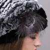 Beret Beret Caps для женщин подлинная шляпа Rex Rabbite Elegant Murch Hat Оптовая эластичная вязаная головная одежда Боннеты Зимняя леди шляпа 230821