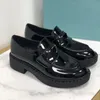 Designer-Monolith-Schuhe für Damen, schwarz, glänzendes Leder, Hausschuhe, spitzer Zehenbereich, Plateau-Slipper, Gummi-Plattform-Loafer, Plateau-Turnschuhe mit runder Zehenpartie, Größe 35–40
