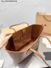 2023SS Luxury Bag Designer med Suction Buckle Classic mönster Stylish Hållbar stor kapacitet Bästa ryggsäck för resor Womens Totes Bag