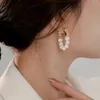 2023 nuovi orecchini da donna personalizzati semplici perle d'acqua dolce orecchini dal design avanzato senso gioielli versatili piccoli e di lusso