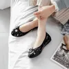 فستان أحذية الربيع شقق امرأة أزياء جولة أخمص القدمين مريحة سفر نساء غير رسمية قابلة للطي قابلة للطي حذاء WSH3654 230818