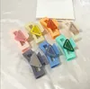 6Color Barrettes Designer Haare Frauen Briefe Einfache P -Pferdeschwanzkrabben invertierte Dreieck Haken Clips Kopfzubehör