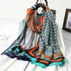 Szaliki ciepłe nadruk bawełniany szal szalik dla kobiet mody hidżab warps żeńska duże stoli plażowe projektant Pashmere echarpe 230821