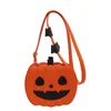 Halloween Bag New 2023 Cartoon Personlig pumpa väska samma stil Kvinnokedja Crossbody Small Round Bag 230821