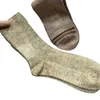 Strumpor hosierande designer Hot Stamping Cashmere Women Socks Mjuk och bekväm guldetikett avancerade trendiga strumpor Fashionabla personliga präglade 2Pwk