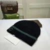 Женский дизайнер по вышивке буквы Beanie Hat мужская осень и зимние каникулы спортивные капоты теплота капот