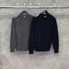 TB THOM Pullover Autunm Winter Herren Pullover Männliche Modemarke Milano Stitch Klassische Baumwolle RWB Streifen V-Ausschnitt Strickjacke Mäntel Hohe Qualität