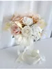 Bridal Blumensträuße Hochzeitszubehör Elfenbein mit Champagnerblumen 30*22 cm Partydekorationen 2023 Neuankömmling