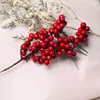 Flores decorativas 10pcs/lote Berry vermelho Bouquet artificial Acessórios de decoração de árvore de Natal Ano