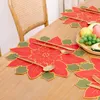 Tapetes de mesa 4 PCs Christmas Flower Placemat Cutwork Bordado Floral Flores Floris Crescedor Topper para jantar em casa