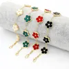 Cazibe bilezikleri şanslı99 modaya uygun yaz tatlı renkli beş yaprak çiçek erik çiçekleri kadınlar için moda düğün hediyeleri 230821