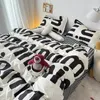 Bedding sets Nordic Black Letter Set With Pillowcase Bed Flat Sheet Fashion Duvet Cover Kid Adult Queen Full Twin Size Bedclothes 230818