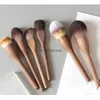 Pinceaux de maquillage Nouveau 1 Pcs Européen Vintage Poignée En Bois Pinceau De Maquillage De Haute Qualité Poudre Libre Blush Fondation Brosse Super Doux Théâtre Maquillage HKD230821