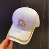 Nya 4Colors Letter M D Rhinestone Women Baseball Cap Kvinnlig solid utomhus justerbar broderade hiphophattar Summer Sunhat 201013287d