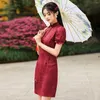 Abbigliamento etnico in piedi colletto giovane cheongsam in pizzo corto jacquard rosso stile cinese ragazza qipao abito sexy moderno