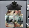 Mens Vests Down Jacket Coat G 디자이너 겨울 조끼 재킷 패션 파파 클래식 따뜻한 코트 바람 방전 야외 겉옷 4 CO335W