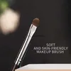 Makeup Borstes Chichodo Makeup Brushes-Peach Blossom Series-Tongue Shaped Concealer Borla en enda professionella skönhetsverktyg av hög kvalitet HKD230821