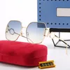 Projektantki retro okulary przeciwsłoneczne dla kobiet mężczyzn mody Square Summer Summer Classic Sun SunessWith Box 2308213Z