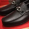 Feragamo tembel ayakkabılar insanın yumuşak taban fasulye ayakkabıları iş sürüş sürüş deri ayakkabılar erkek pedallı İngilizce gündelik ayakkabılar bir l0q1