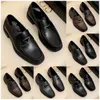 Choklad loafer designer toppkvalitativ klänningskor män svart oxford äkta läder affär bröllop kontor party formell triangel borstad loafer