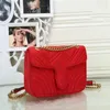 赤い最高品質のハンドバッグマーモントベルベットバッグゴールドチェーンハンドバッグ